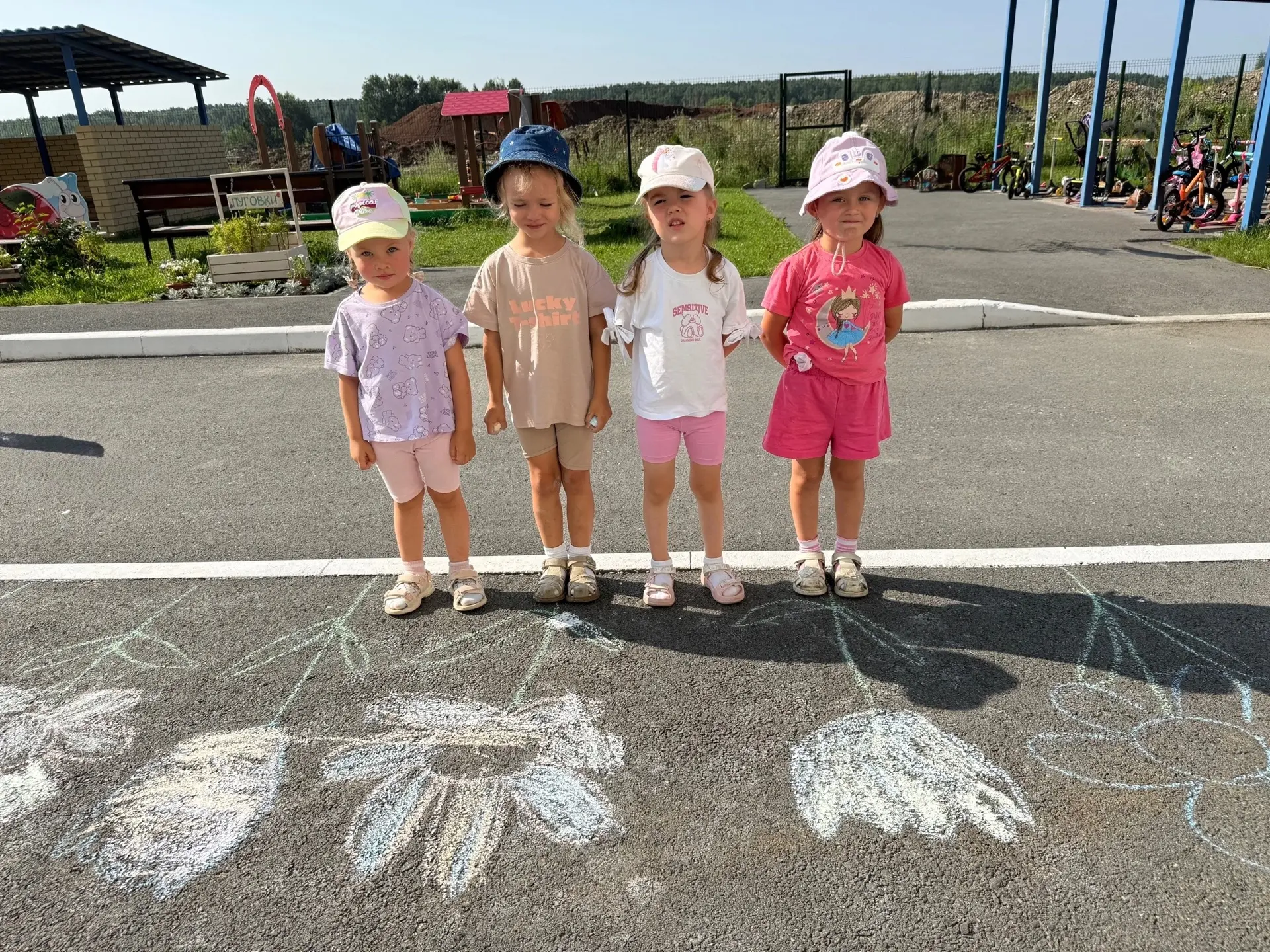 Эх, лето, лето… Жаркое, яркое, любимое! ☀️

Эта неделя в нашем детском саду пролетела просто на одно