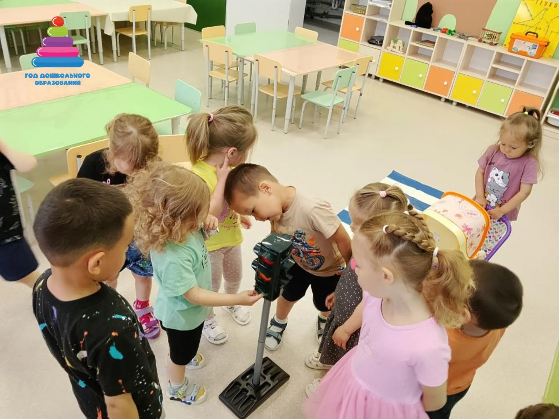 Азбука ПДД в нашем ДОУ: учимся быть внимательными! Безопасность на дороге — одна из самых важных тем