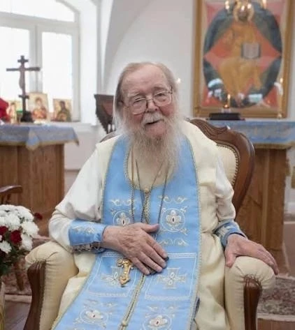 А смирению надо учиться у Матери Божией. Часто женщины говорят мне: «Батюшка, у меня см...