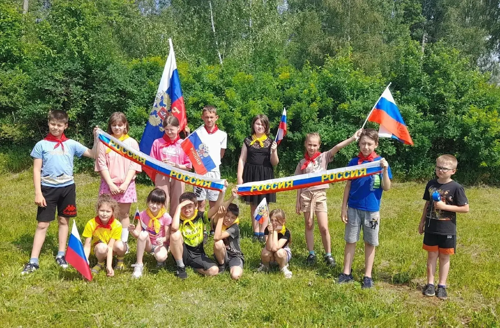 🇸🇮22 августа, в День государственного флага Российской Федерации, учащиеся  Центра ра...