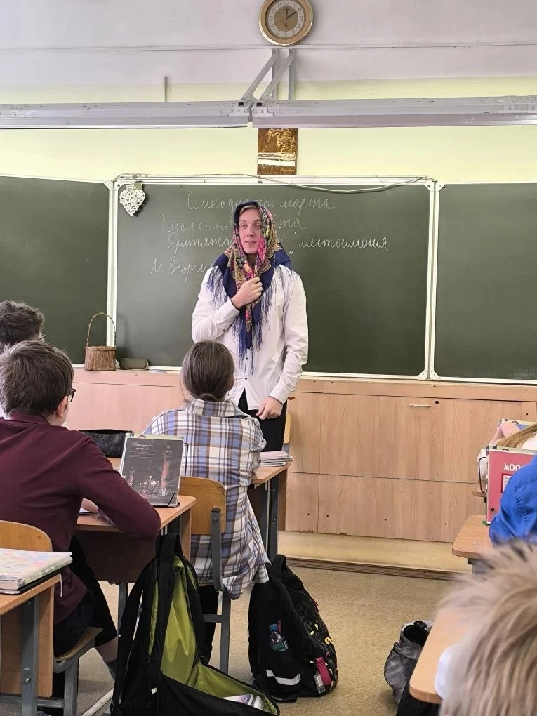 ✨ Увлекательное представление для шестиклассников!  Ученик 9 «А» класса Дмитрий Шутов показал моносп