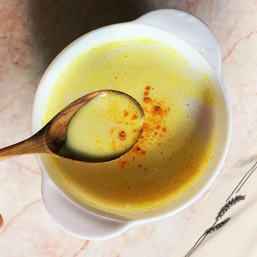 НАПИТОК ИЗ КУРКУМЫ ДЛЯ ИДЕАЛЬНОЙ КОЖИ И МОЩНЕЙШЕГО ИММУНИТЕТА