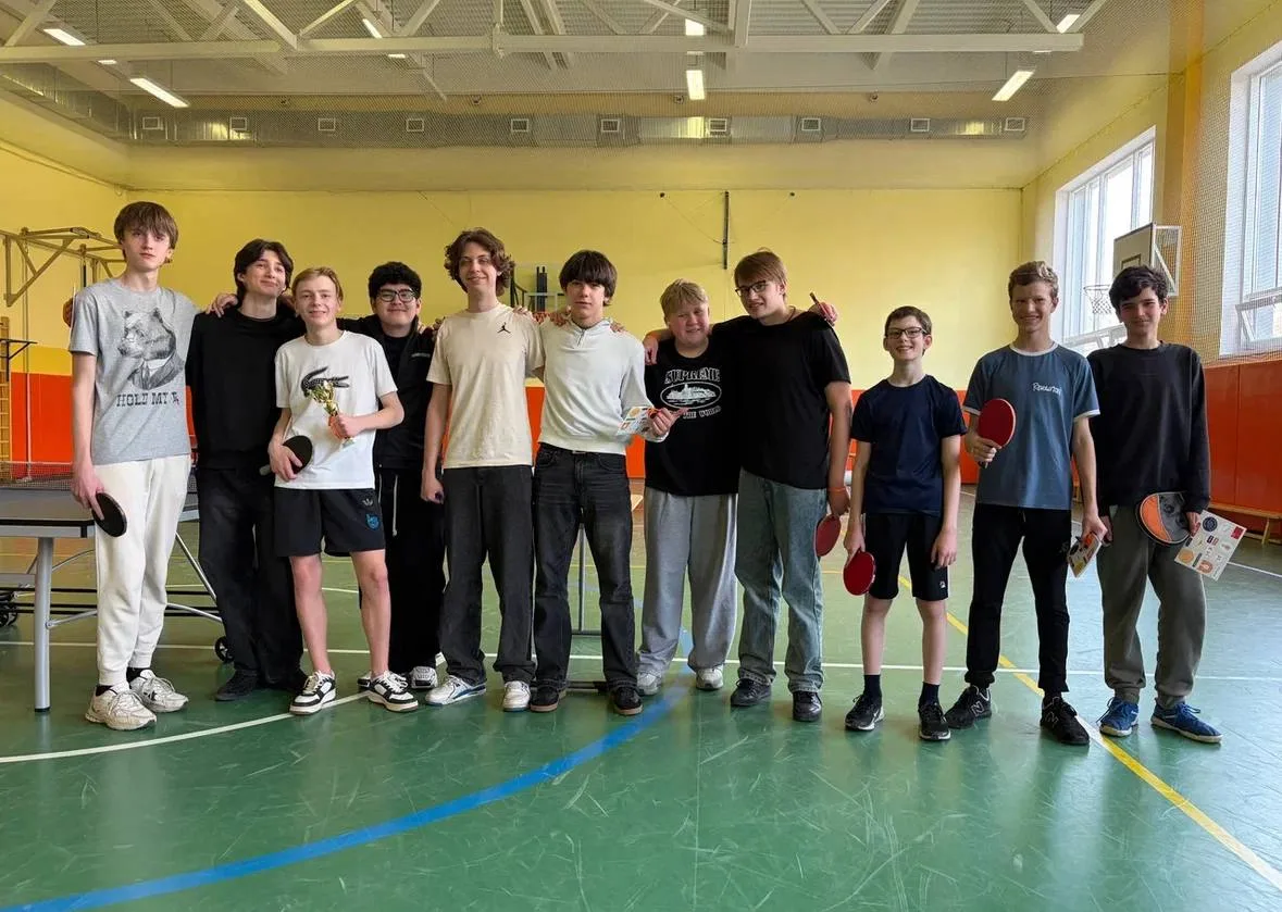 Каникулы — это не только экскурсии, но и спортивные события! 🏓  В школе №58 прошёл турнир по настоль