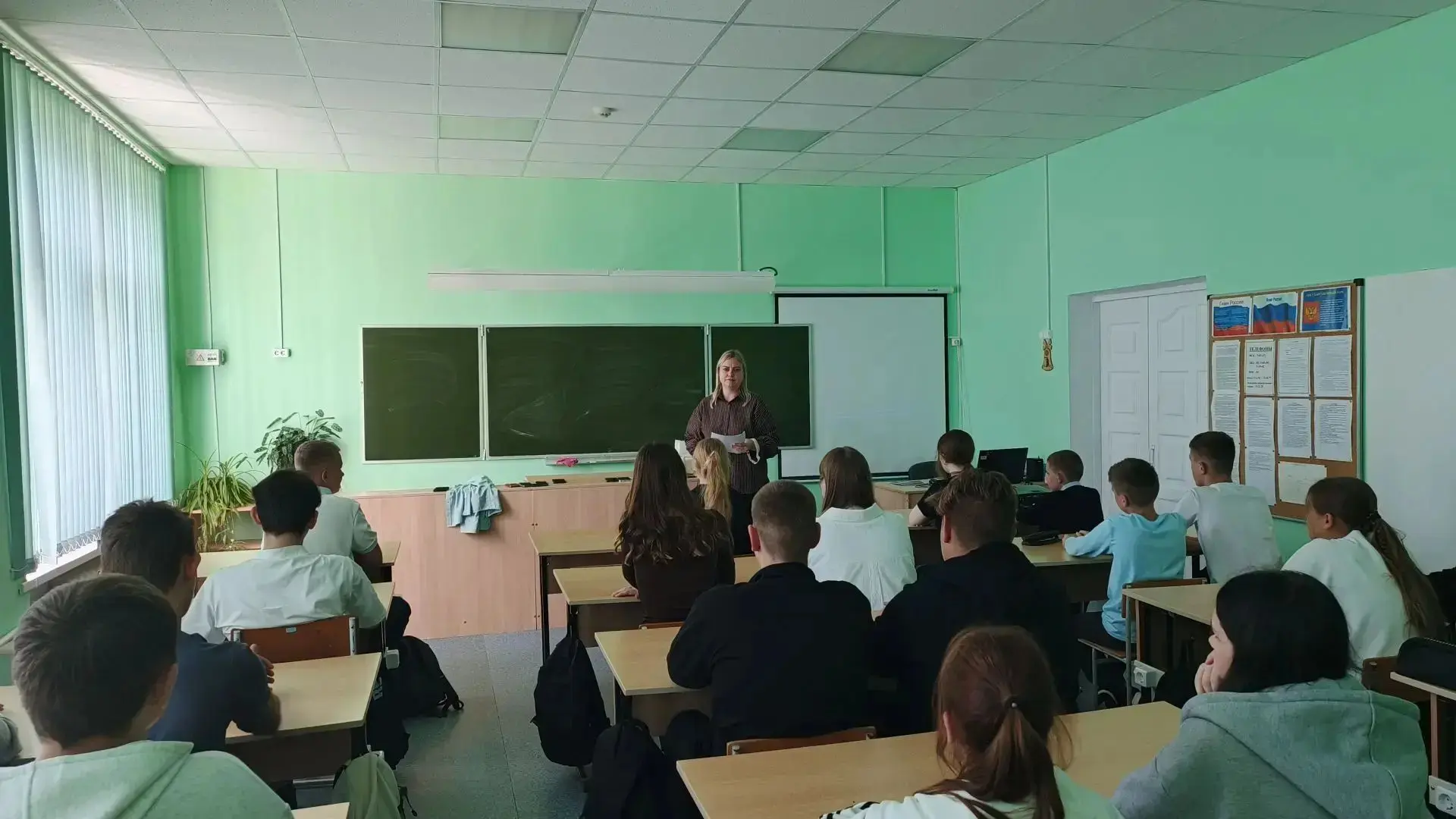 🕯Сегодня в  школе прошел час памяти «Прерванный урок».