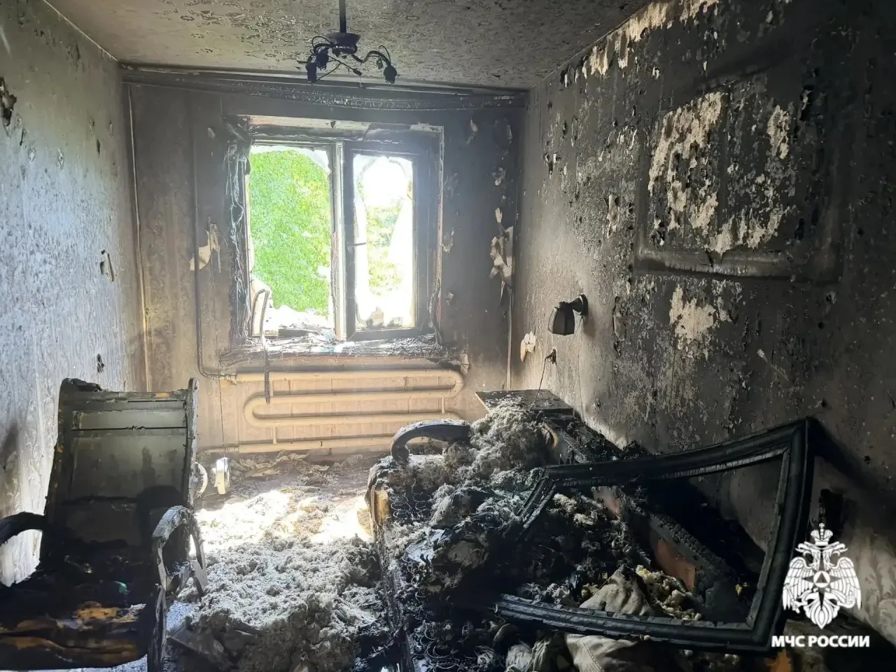 🔥В Мичуринске из пожара спасли человека

Около 13:24 в одной из квартир 5-этажного жилого дома по у