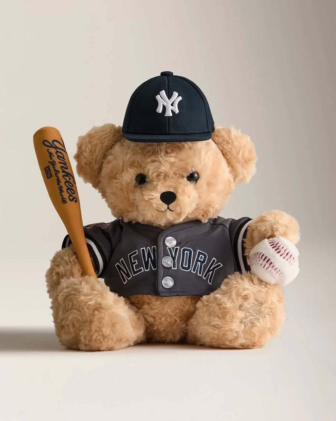 Kith отмечает 30-летие чемпионства Yankees ⚾️