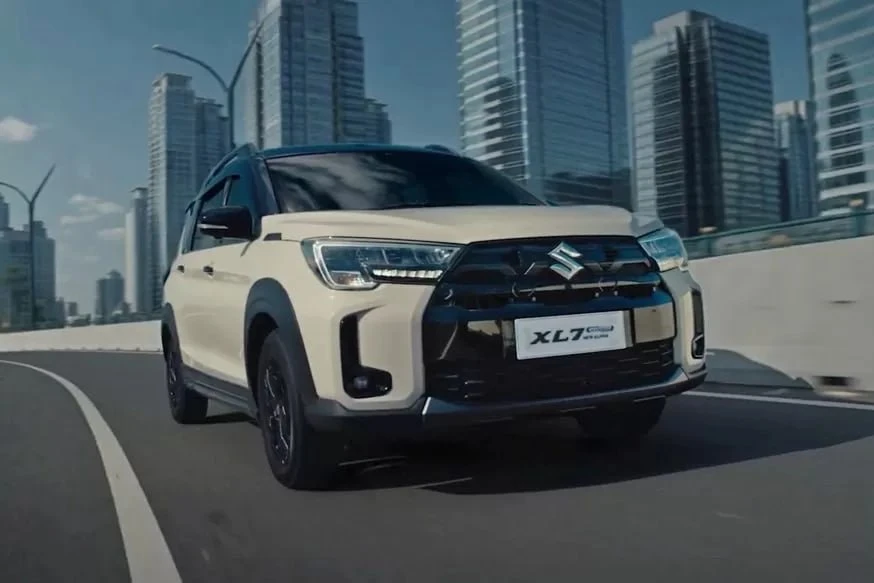 Семиместный Suzuki XL7 стал современнее после рестайлинга