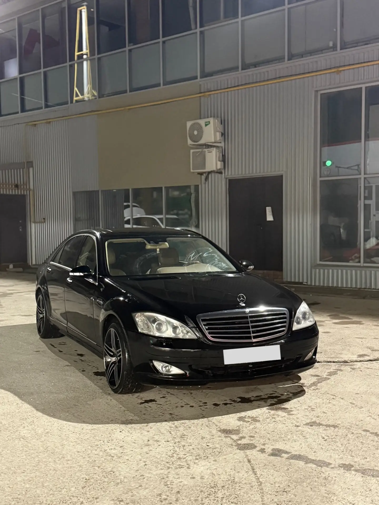 Mercedes Benz 221