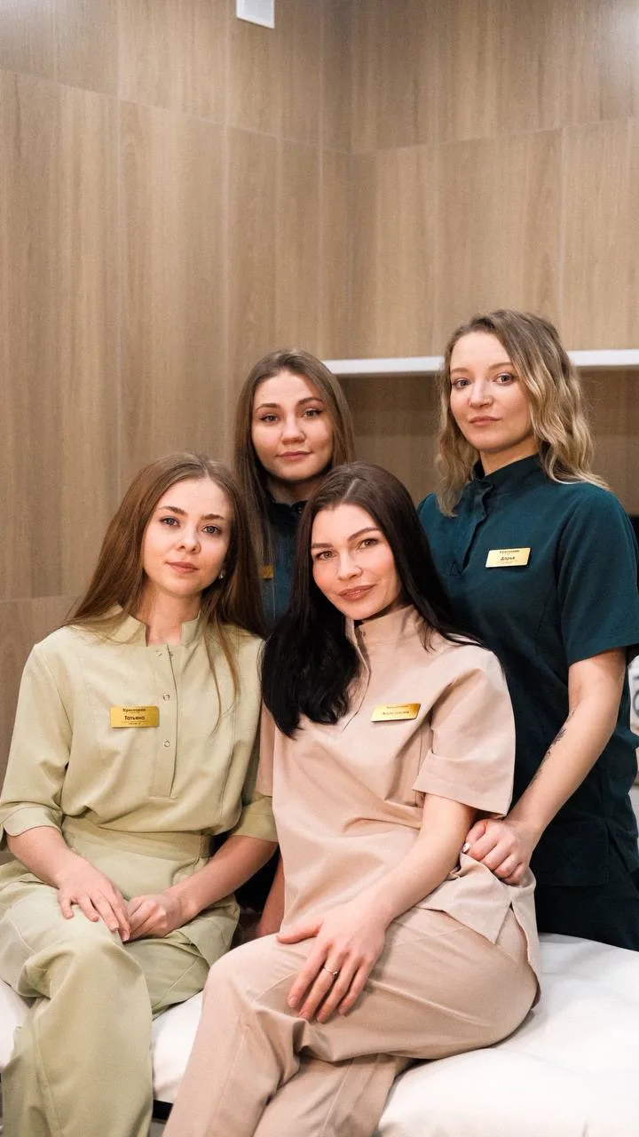 🌷 Дорогие наши девочки!

Поздравляем вас с Днем медицинского работника! 💐

Напоминаем, что каждая 