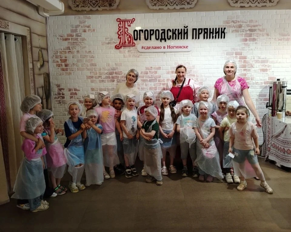 Ребята из смешанной дошкольной группы «Пчёлки» продолжают свои приключения 🐝. Ребята п...