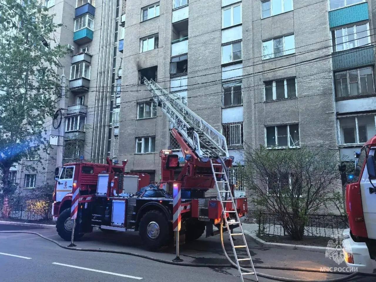 Мальчик надышался дымом в загоревшейся квартире в Чите  Мальчик надышался дымом при пожаре в квартир