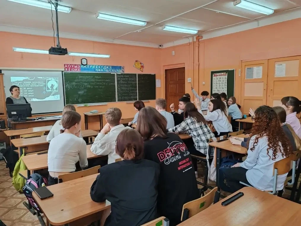 🚀 Земля в иллюминаторе: как наша школа отметила День космонавтики  Предыдущая неделя в школе выдалас