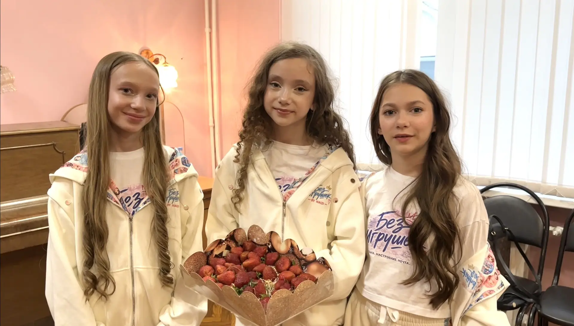 Тёплые воспоминания о концерте в Нижнем Новгороде 🥰

⬇️⬇️⬇️

СМОТРЕТЬ РОЛИК ЗДЕСЬ