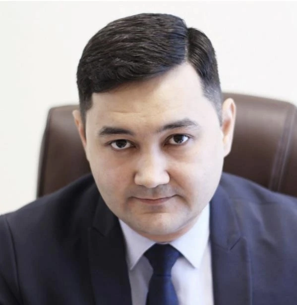 👩‍⚖️ Суд вернул Айнура Фархиева в Башкультнаследие