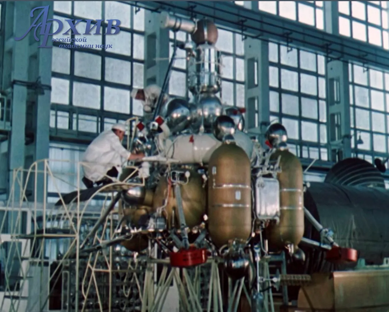50 лет назад, 22 августа 1976 г., возвращаемый аппарат советской автоматической станции...