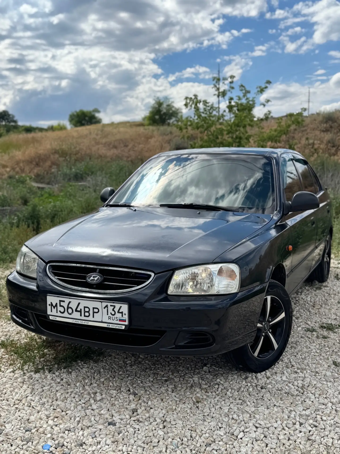 В продаже живой Hyundai Accent,  2006 г. 
Двигатель работает ровно, не троит, не дымит, масло не рас