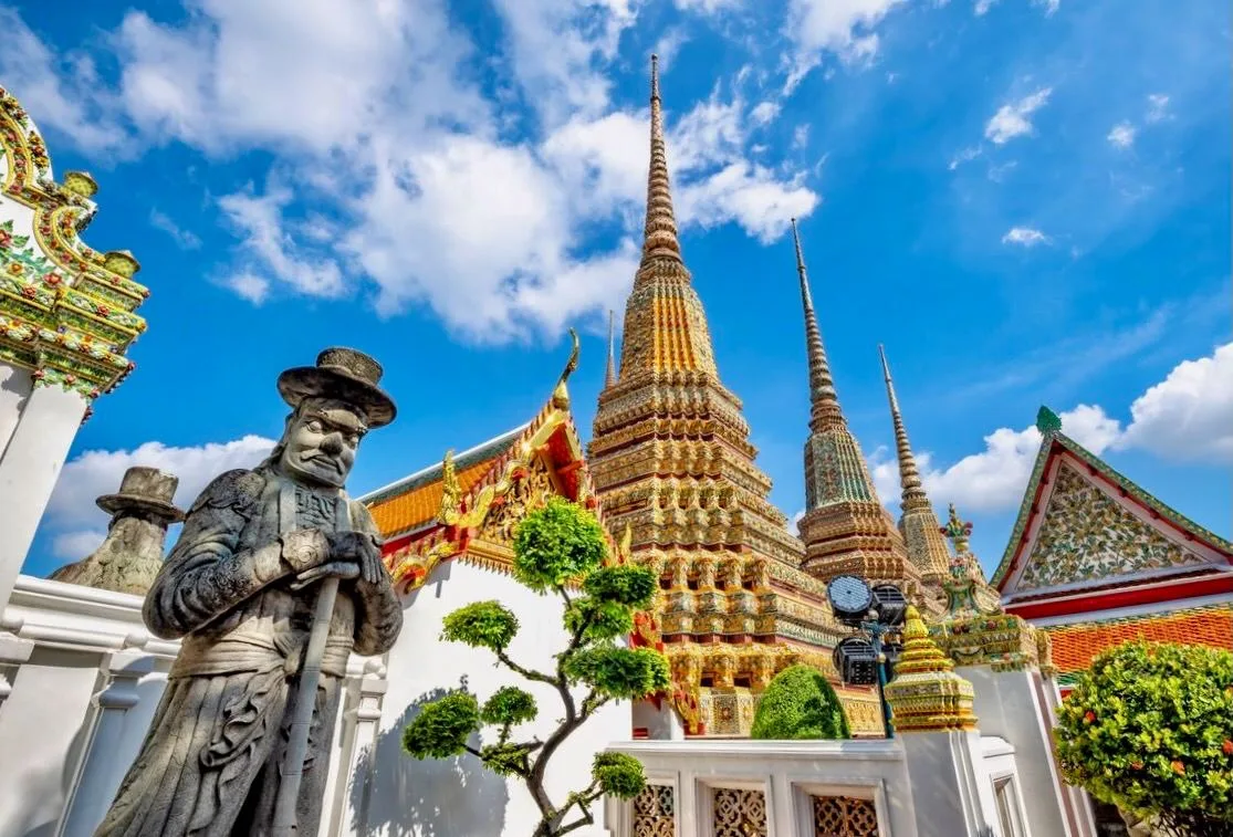 Храм Wat Pho в Бангкоке, Таиланд 🇹🇭  🔹 Wat Pho - один из старейших храмов Бангкока, построенный еще 