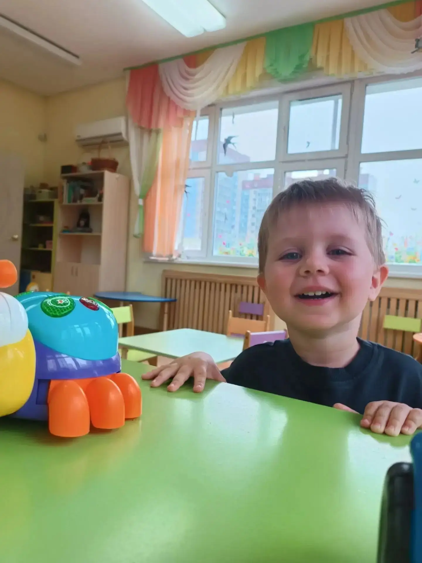 Первые шаги в большую жизнь! ☀️

В детском саду  прозвучал самый звонкий смех — к нам пришли наши са