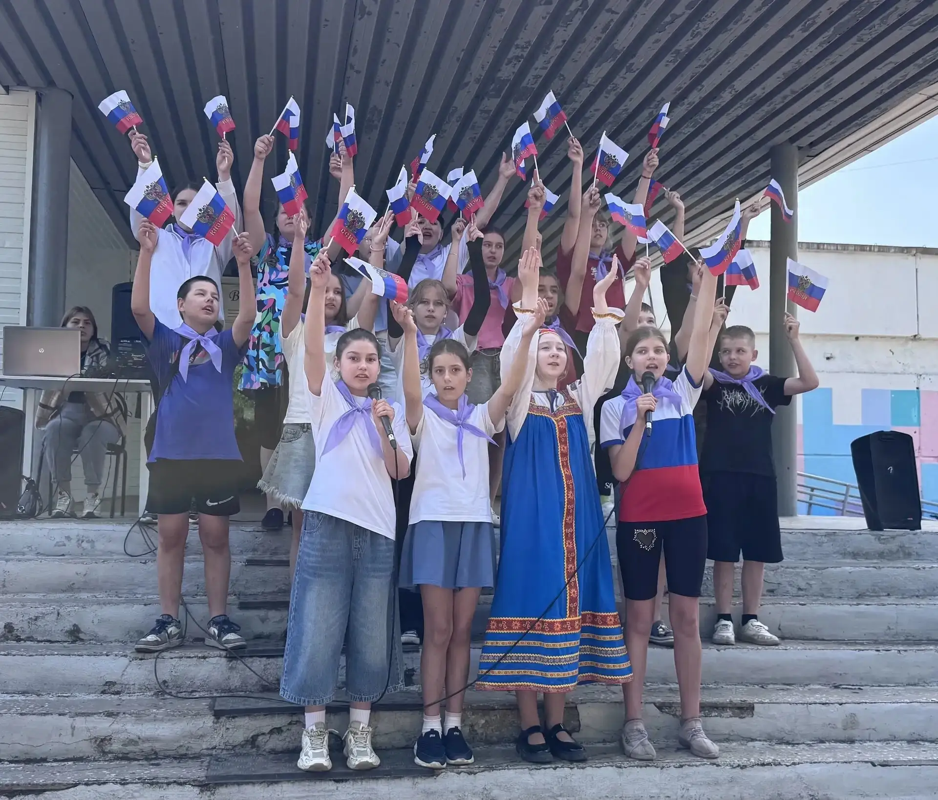 🌈 «МЫ ПО РАДУГЕ ИДЁМ!» — ДЕНЬ 10: ДЕНЬ ВЕЛИКОЙ СТРАНЫ И НАШЕЙ ГОРДОСТИ! 🇷🇺✨

Десятый день смены в