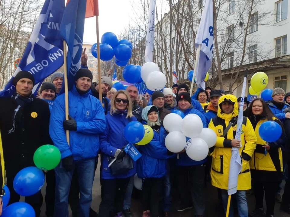 1 МАЯ — ДЕНЬ ВЕСНЫ И ТРУДА!  НЕМНОГО ИСТОРИИ  Праздник 1 Мая уходит корнями в конец XIX века. В 1886