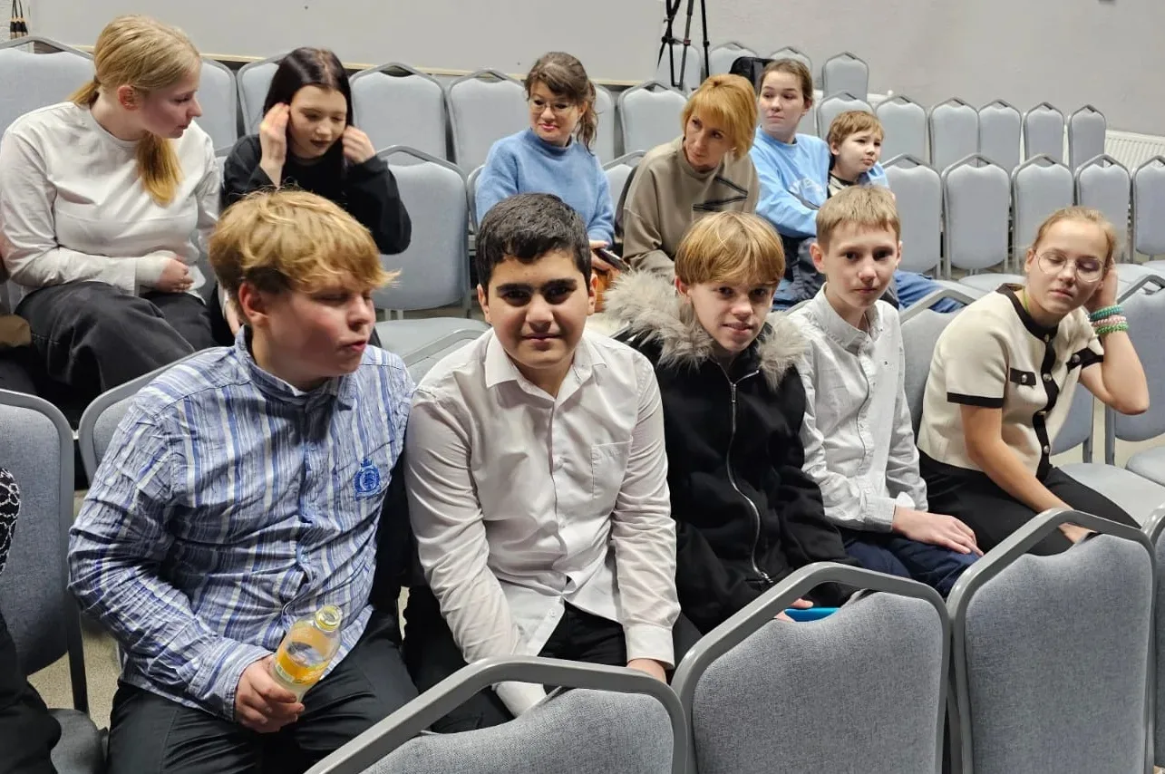 II Международный литературно-театральный фестиваль «Путешествие Маленького принца»  6б класс посетил