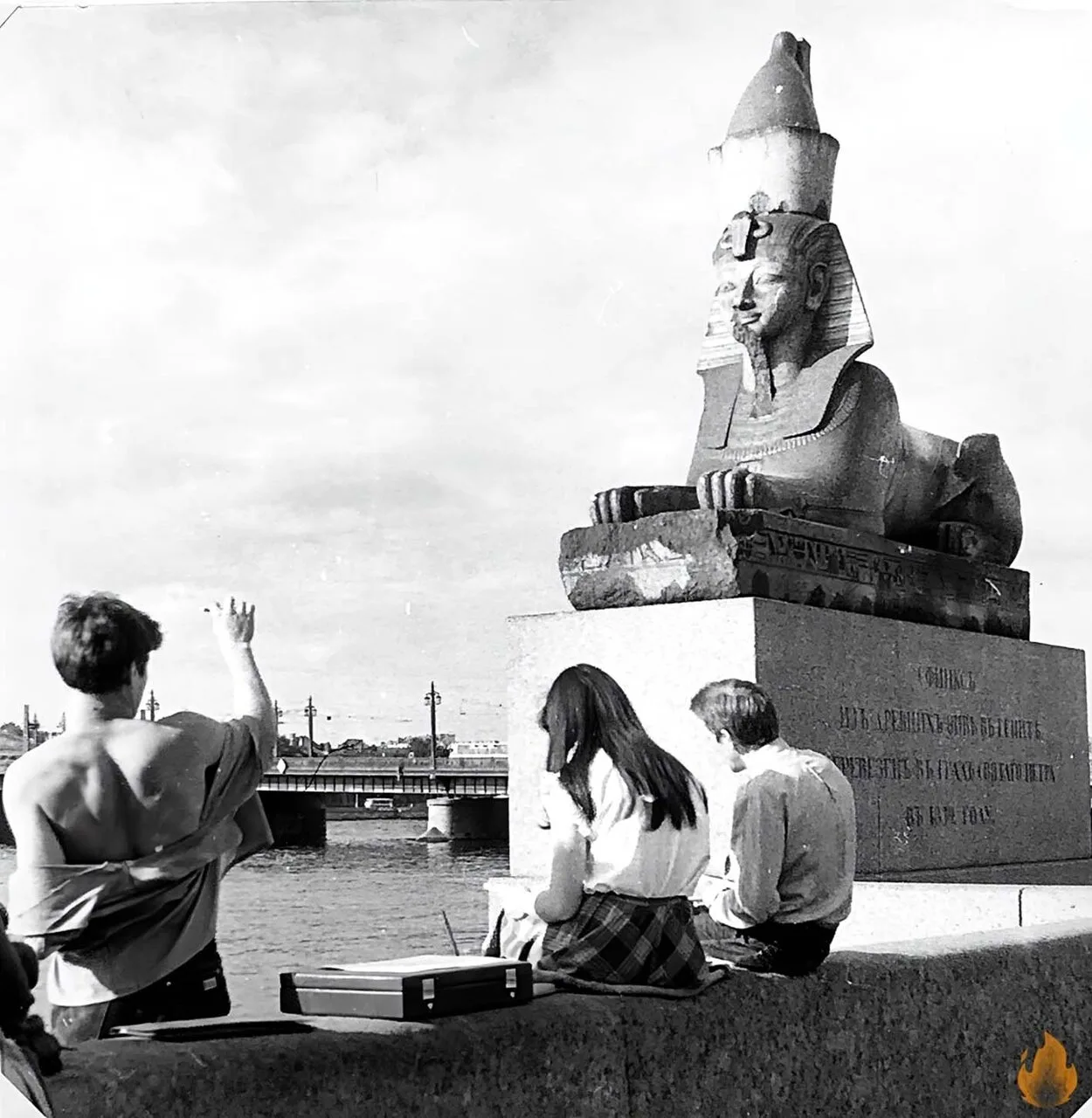 Сфинкс на Университетской набережной — Петербург 1986 года