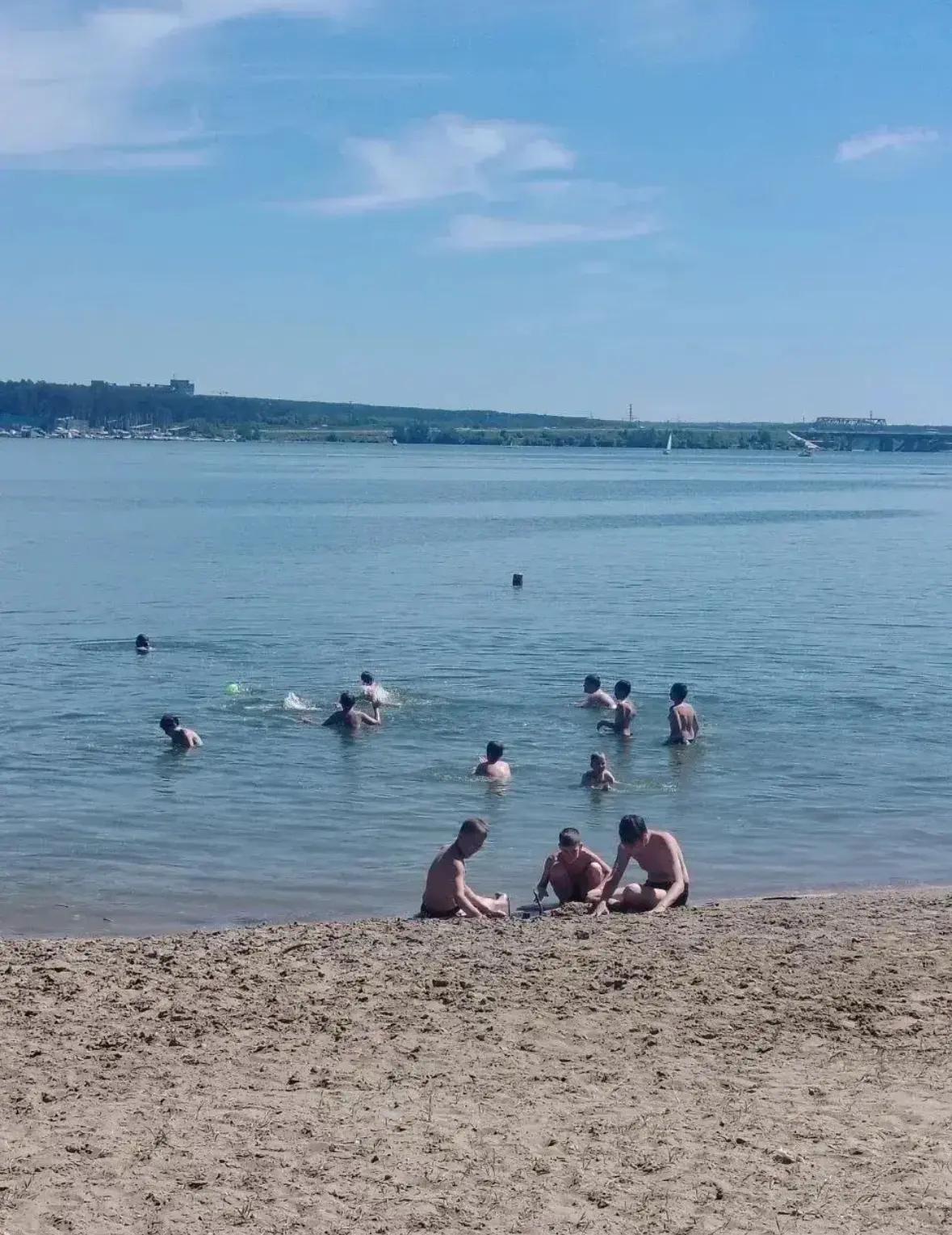 ☀️🏐 Жаркий привет из Бердска!

Наши парни под руководством тренера Куприяновой Леоры Расфатовны док
