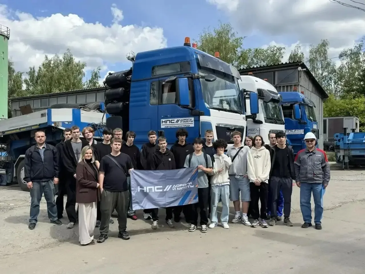 От теории к практике: «Дороги и Мосты» развивает кадровый резерв

Студенты столичных ВУЗов посетили 