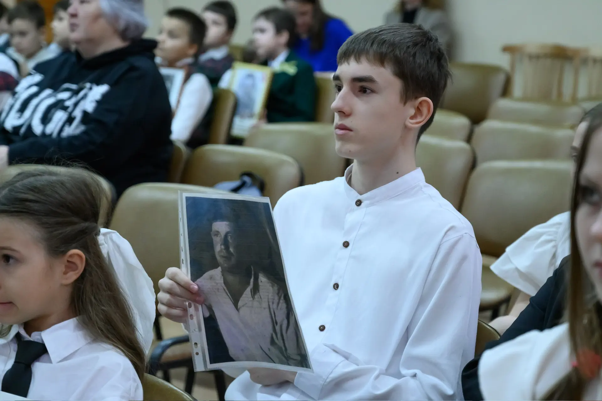 📚Сегодня в нашей гимназии прошла молодёжная акция «Книга памяти»! ✨В этом году нашей гимназии выпала