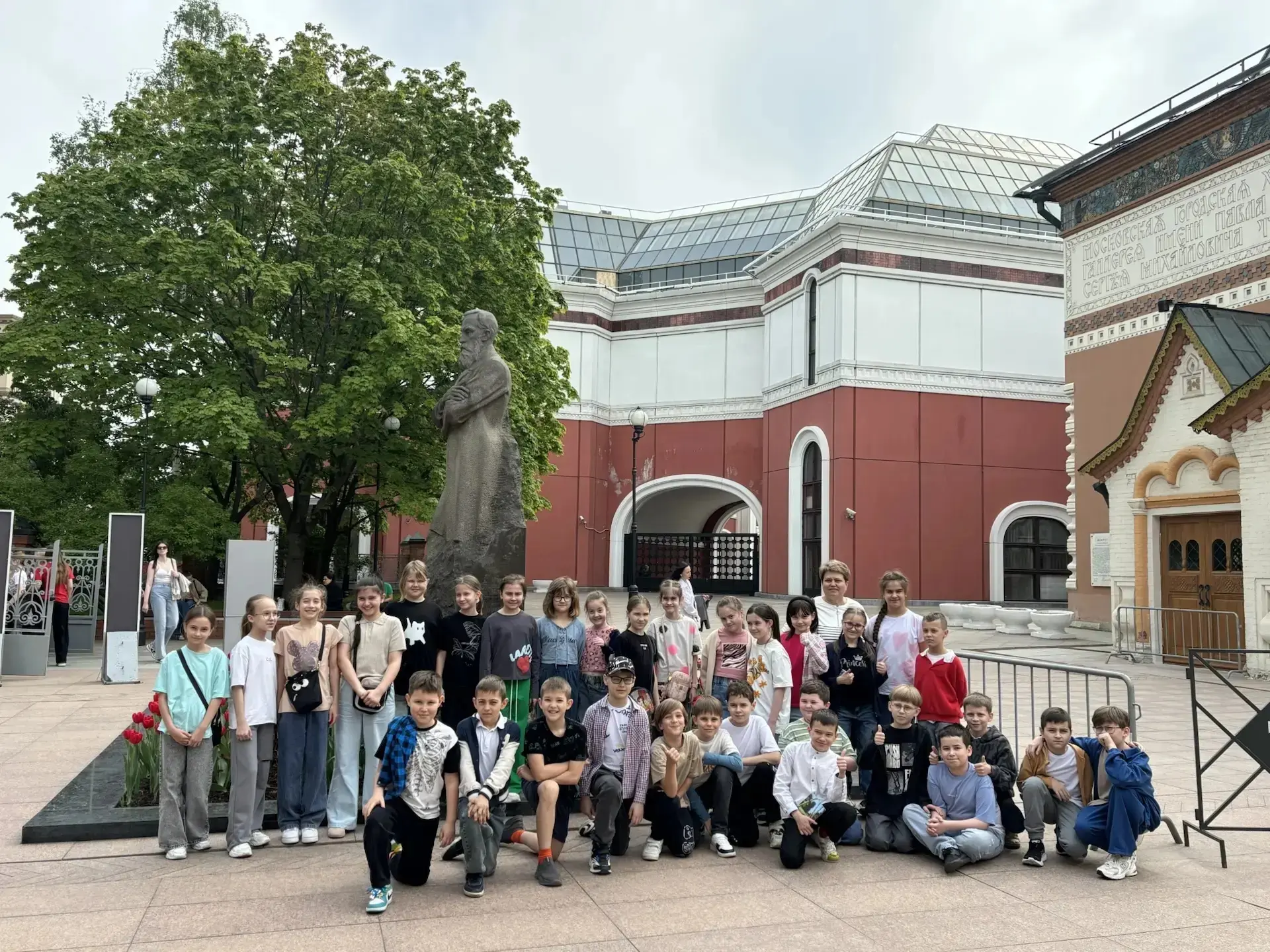 🖼️ 14 мая обучающиеся 3 «Б» класса под руководством классного руководителя Аносовой Веры Александров