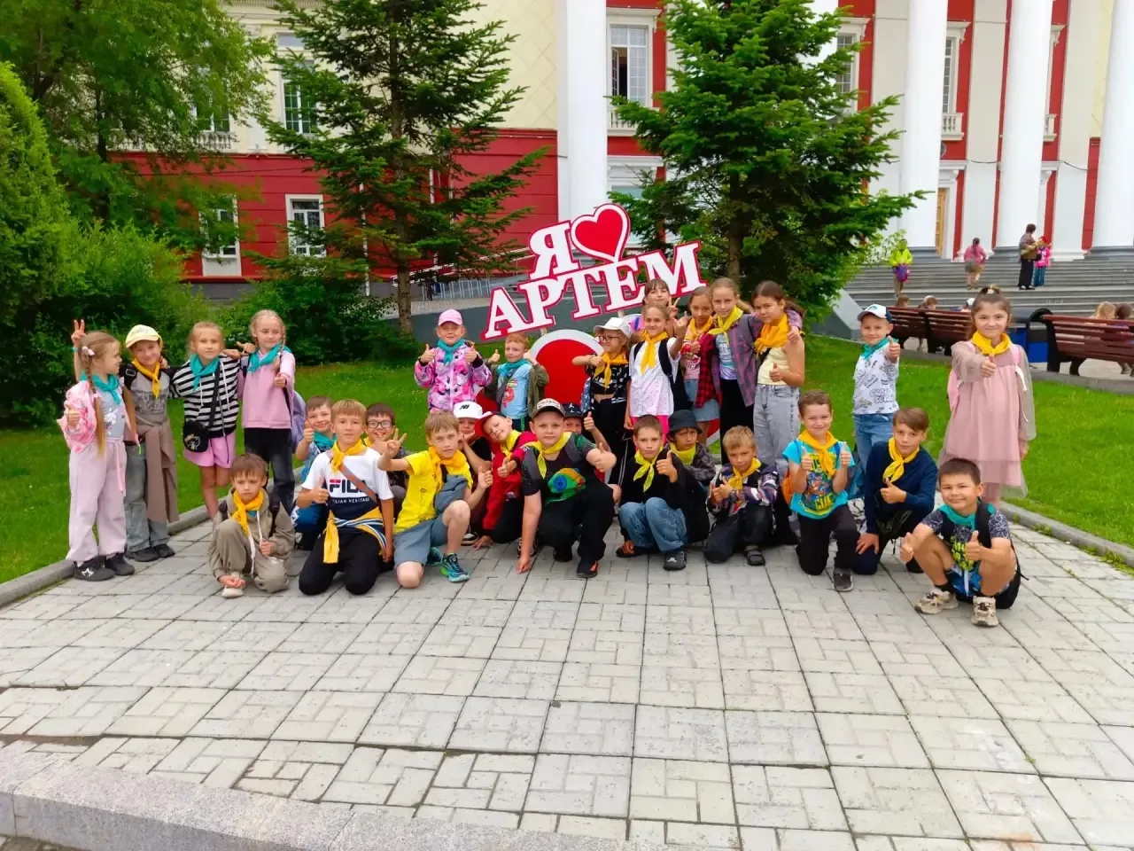 Ребята смены «Первые Приморья» отправились на пешую экскурсию по родному городу Артёму 🚶‍♀️🚶‍♂️

О