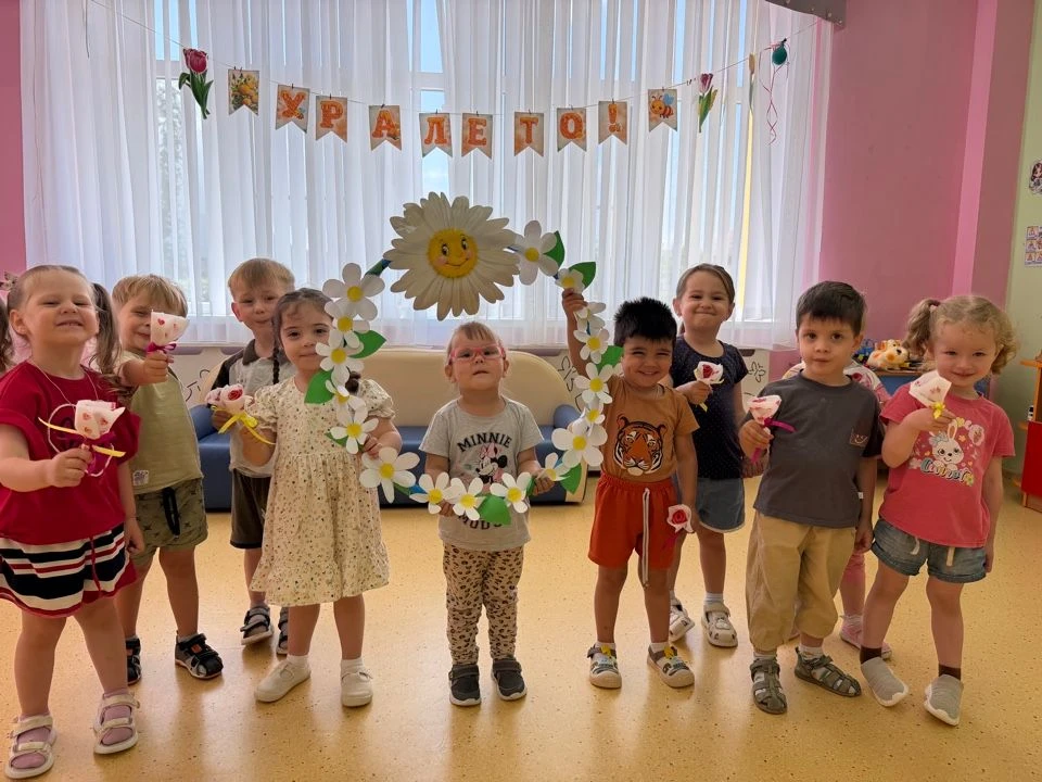🎉 День семьи: вспоминаем самые тёплые моменты! 🎉Дорогие родители и наши любимые малыш...