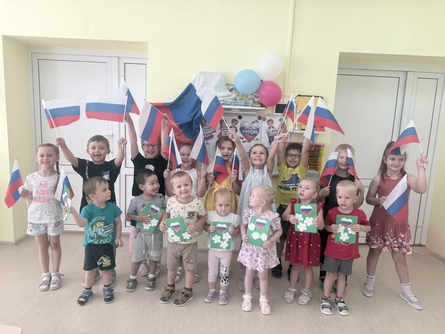 🇷🇺🤍💙❤️ 22 августа в России- День Государственного флага Российской Федерации!