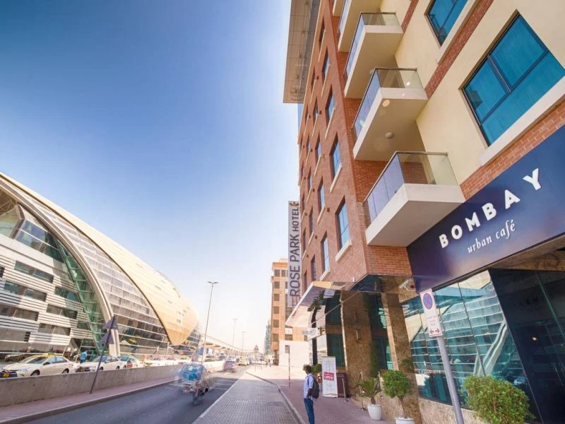 ROSE PARK HOTEL AL BARSHA - уютный четырехзвездочный отель в Дубае, район Аль-Барша. Ра...
