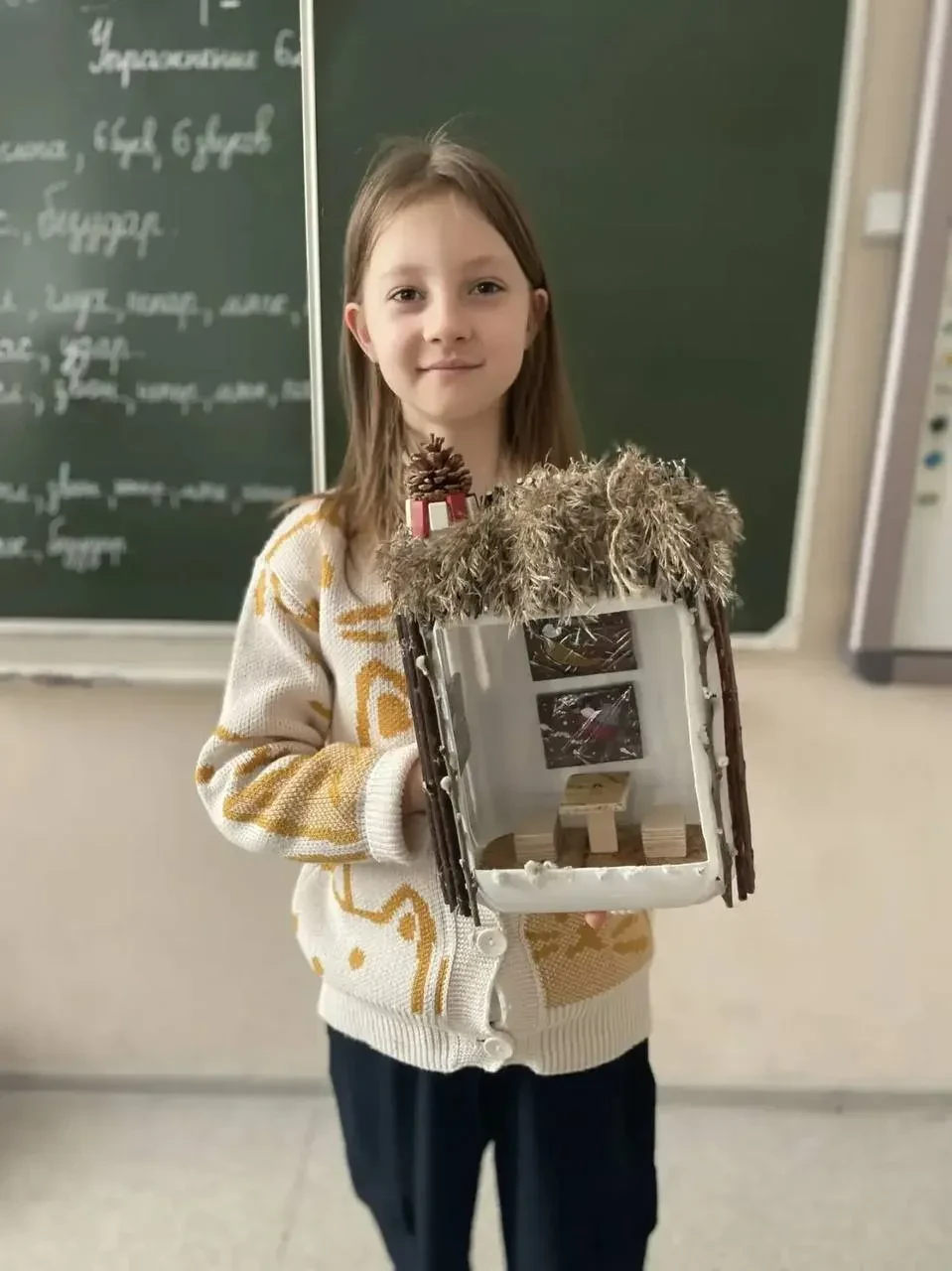 Помогаем зимующим птицам вместе! 🐦❄️ 2Аа продолжает работать над проектом "Поможем зимующим птицам" 