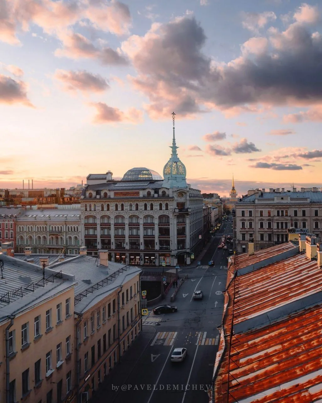 🏛 Торговый дом «С. Эсдерс и К. Схейфальс»

📌 Изначально здание служило универсальным магазином бел