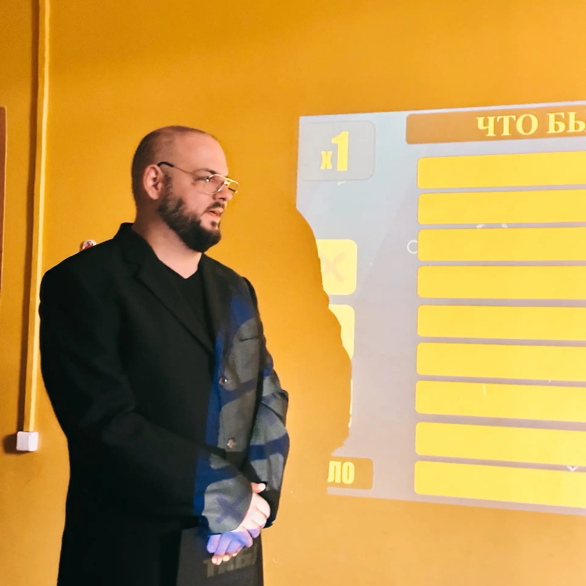 ˗ˏˋ🎲 ИГРА «100:1» 🎲

На этой неделе специалисты Молодёжного центра «МИР» вновь побывали в гостях у