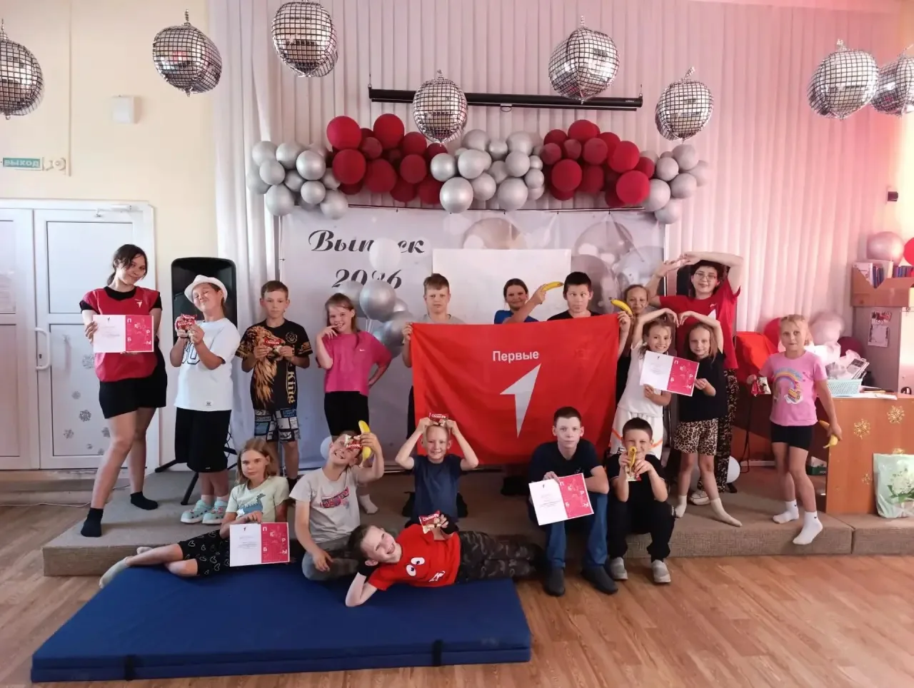 День Первых «Орлёнок – доброволец»
17 июня в пришкольном лагере начался с традиционной утренней заря