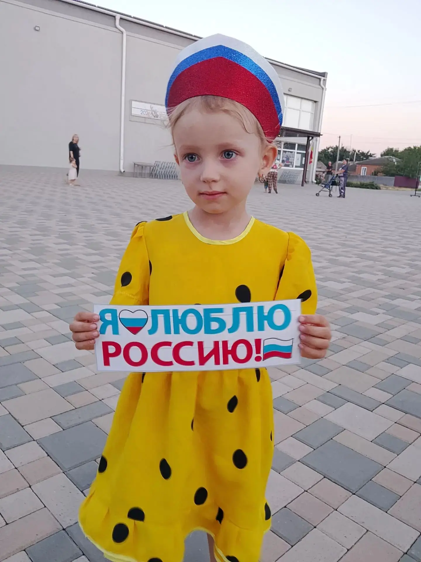 ✨ Магия творчества: от старинного кокошника до современных материалов!