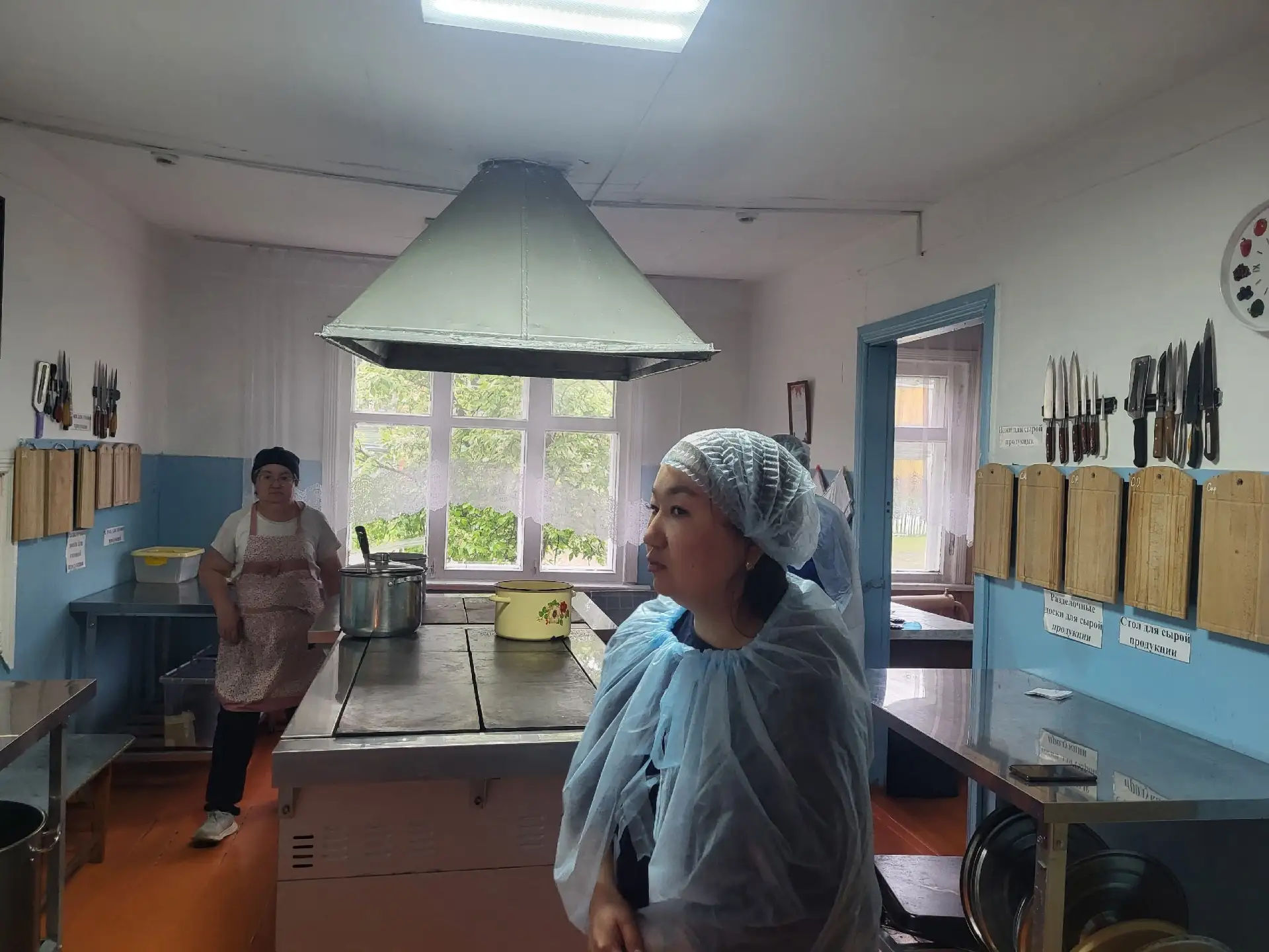 В Каа-Хемском районе продолжается выездная проверка  готовности пришкольных лагерей к л...