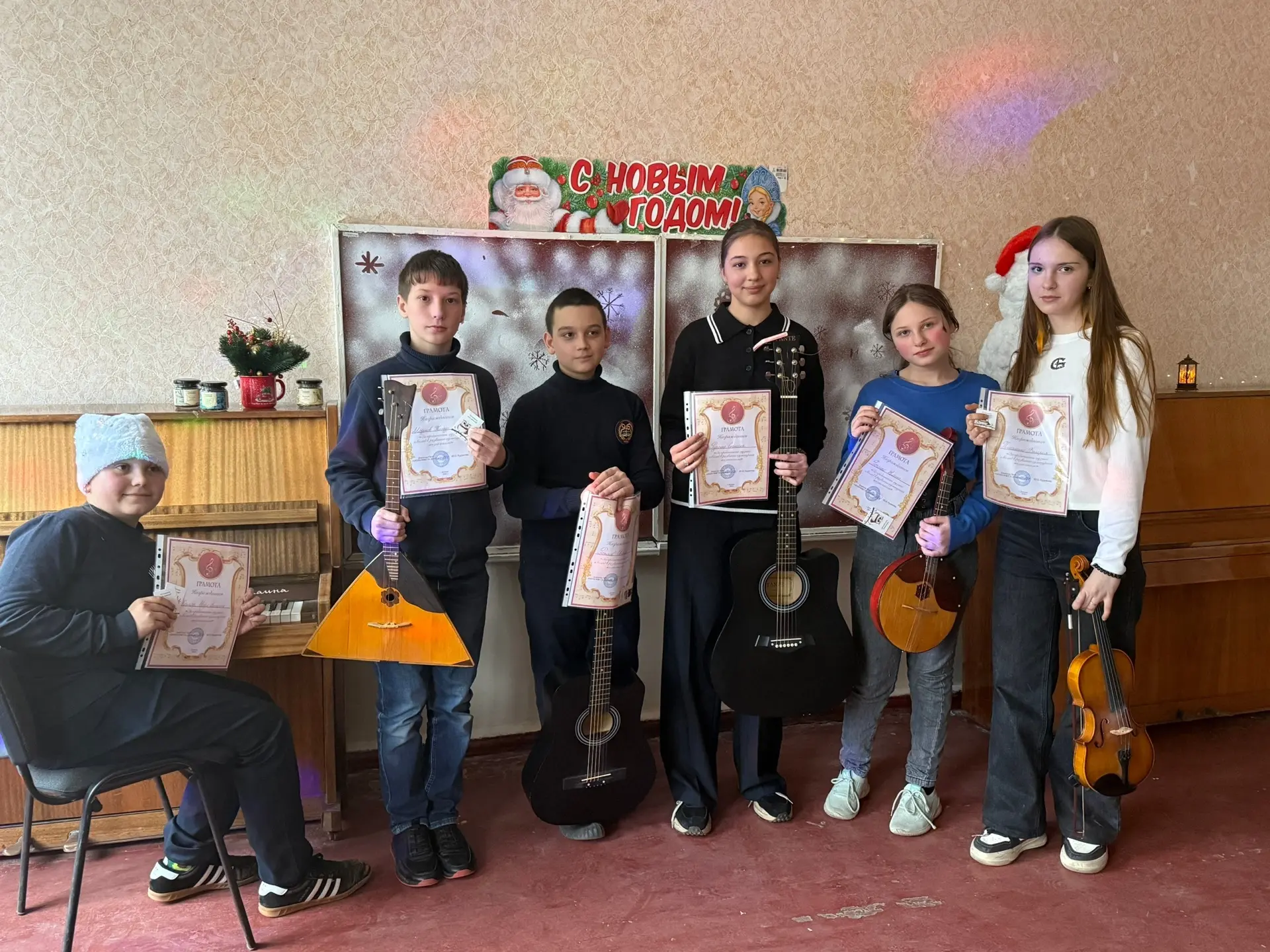 🎄🎵Сегодня в нашем кабинете музыки было необычайно тепло и уютно. И дело не только в о...