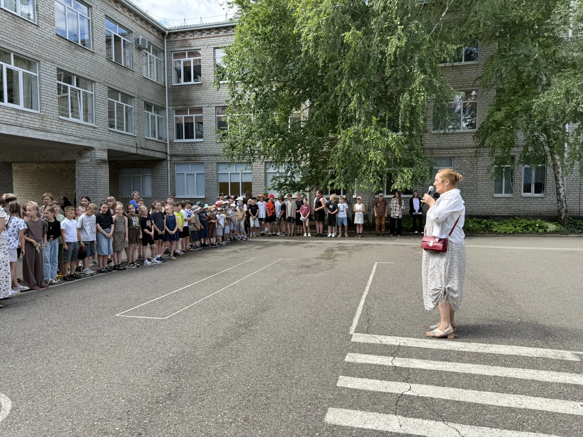 1 день лагерной смены 💥

Сегодня, в школе №2 города Зеленокумска, прошел первый день пришкольного л