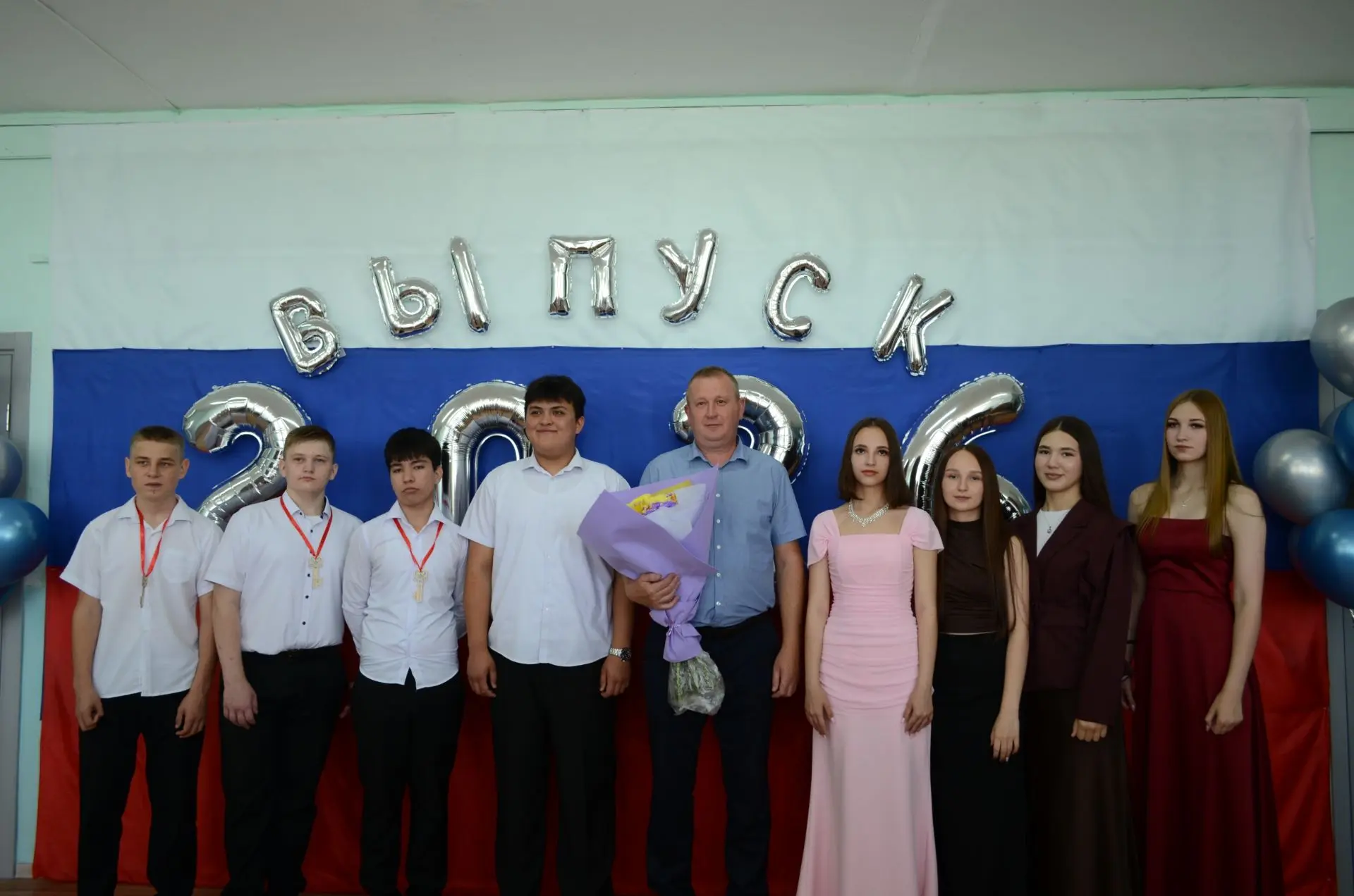 🎈27 июня  2026 г. Выпускники 9 класса со свои классным👍руководителем. 🎈#выпускной9класс