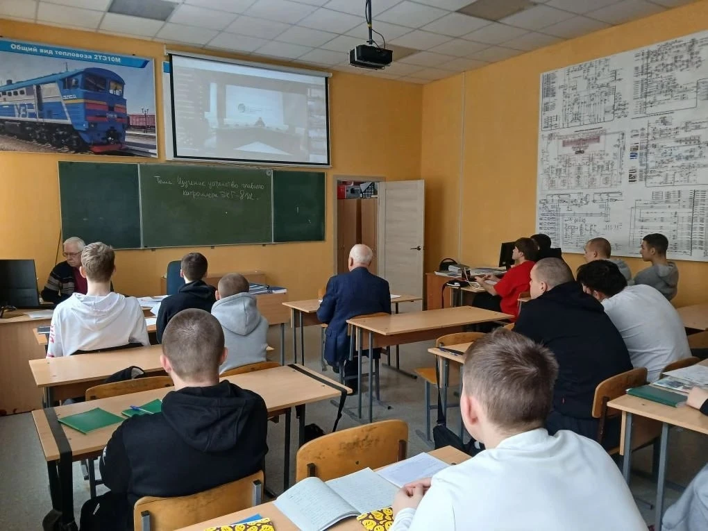 ВЫБИРАЙ БУДУЩУЮ КАРЬЕРУ!  108 выпускников, в т.ч. обучающихся по направлениям ФП «Профессионалитет»,