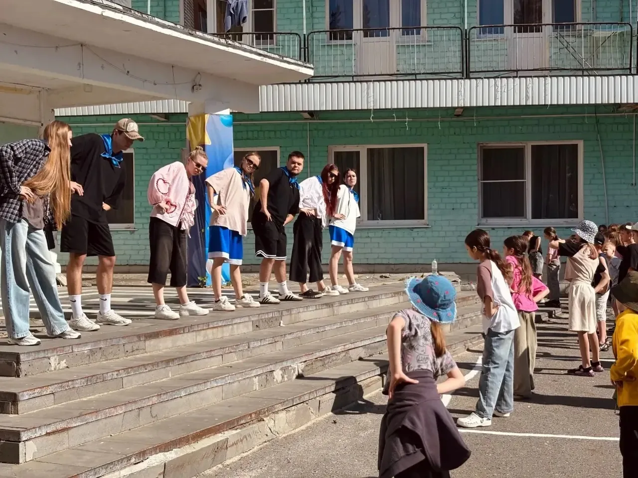 Лагерь — это государство под названием "Счастье" 🏕️✨

Пока одни наши ребята осваивают сельское хозя