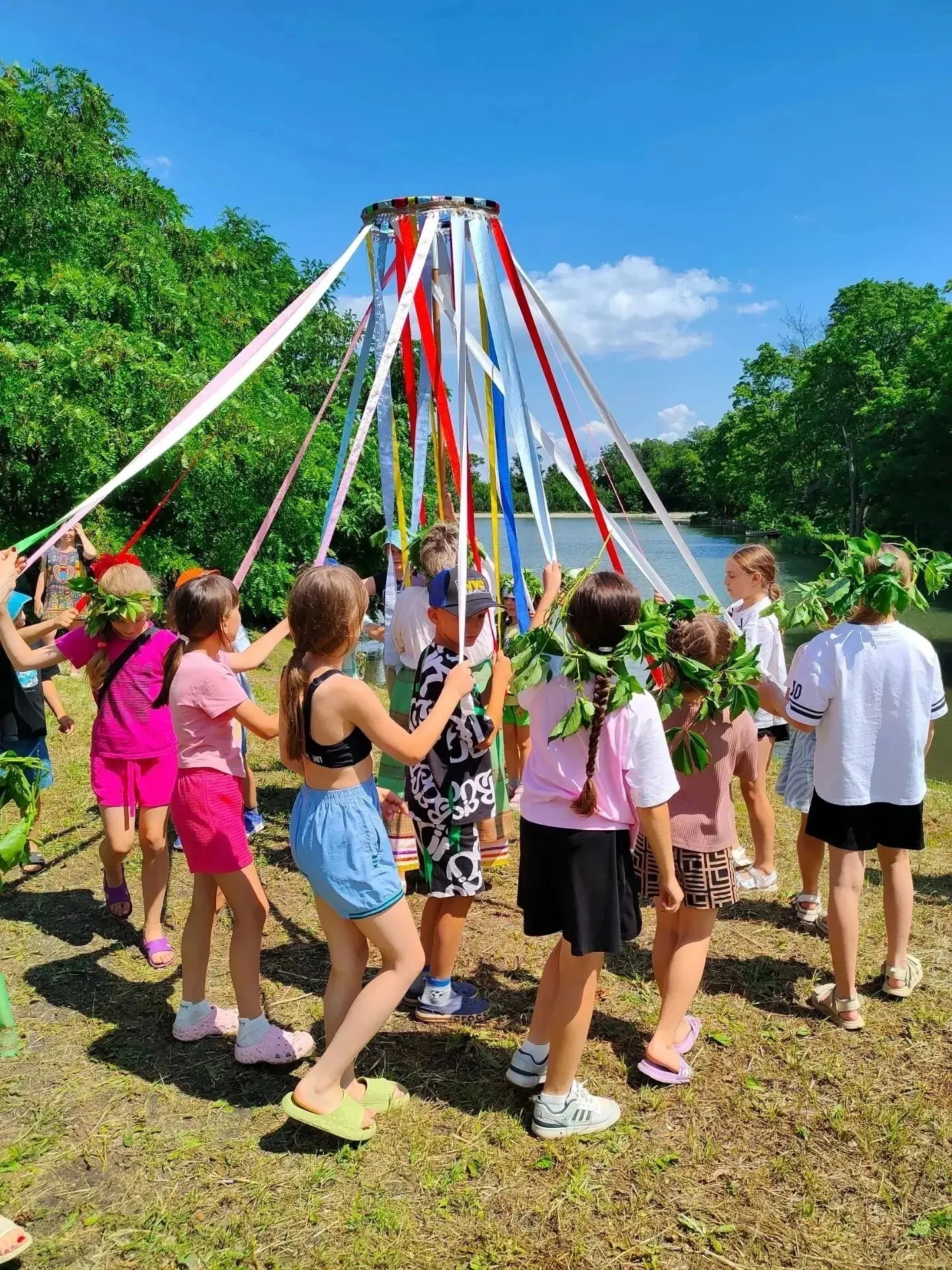 Летние денечки – время для активности на свежем воздухе! ☀️

В Центре «Пещера Монаха» лето — это не 