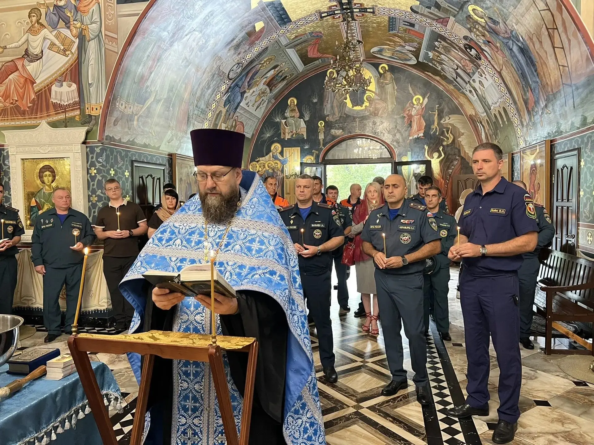 Спасатели и пожарные приняли участие в молебне в честь иконы Божией Матери «Неопалимая ...