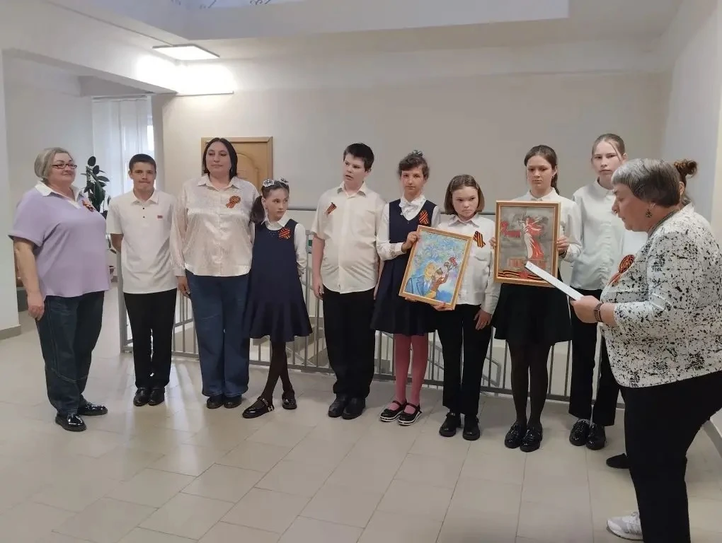 🎨 Навстречу Победе: школьный музей пополнился новыми экспонатами