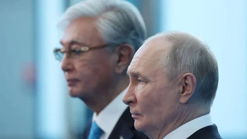 Токаев предложил заморозить конфликт на Украине, Путин пообещал проинформировать