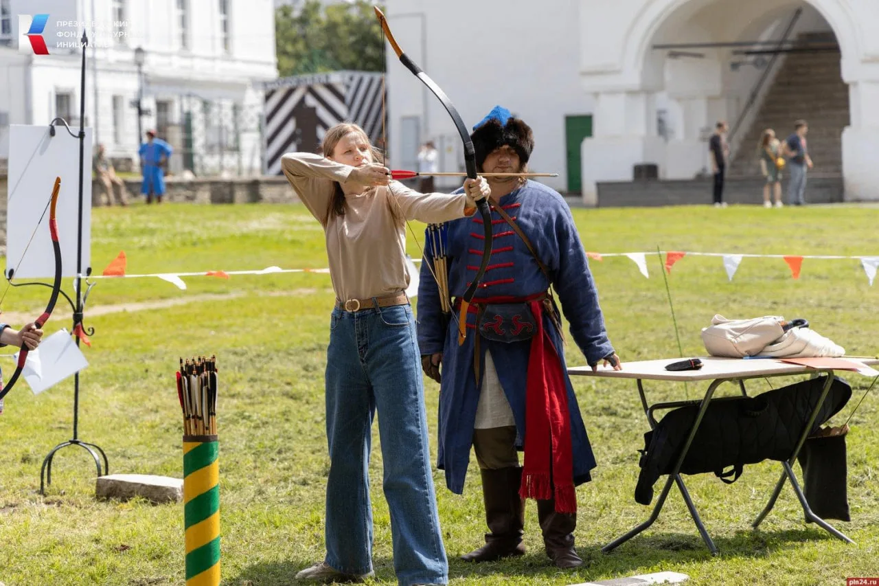 🏹 Стань лучником на день: в Псковском кремле научат делать лук и стрелы

1 августа Довмонтов город 